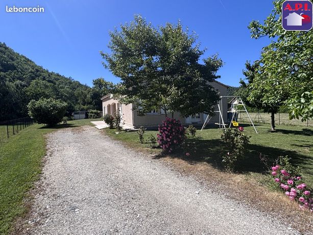 Villa 6 pièces 145 m²