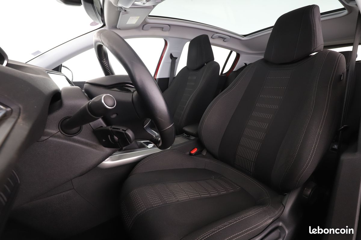 Peugeot 308 1.2 PureTech Allure 130 ch (image 5)