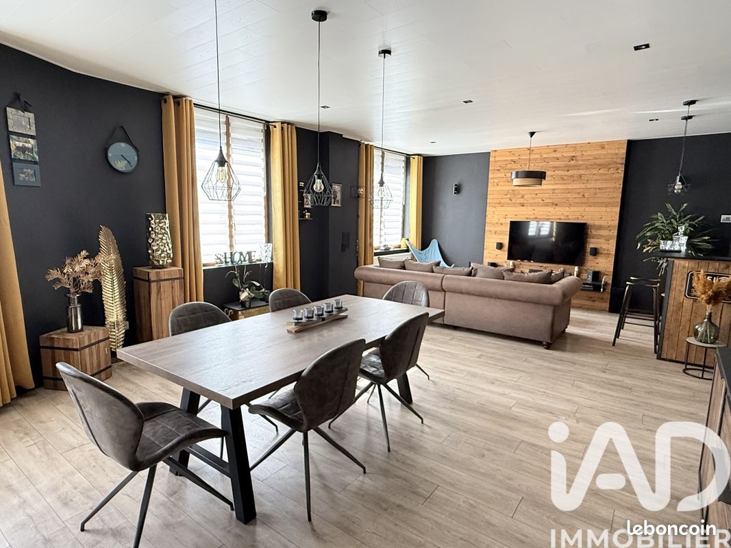 Maison 6 pièces 165 m² · à Wattrelos · 165 m² · 220 000 €