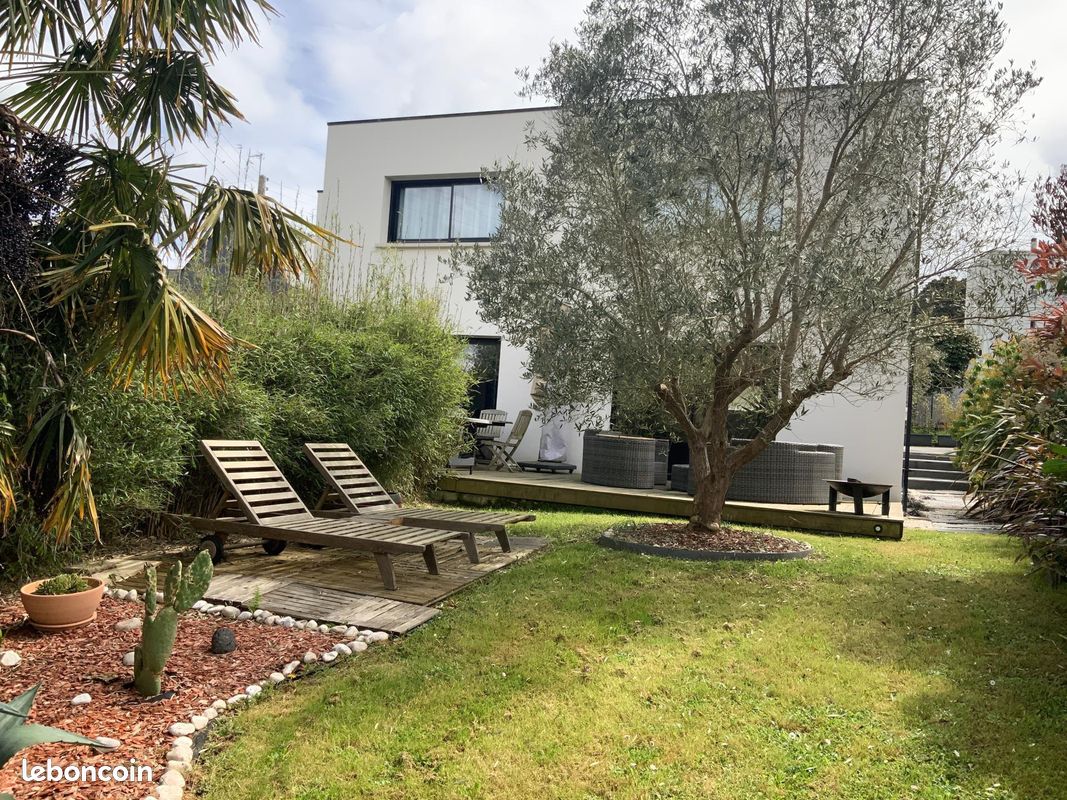 Maison 7 pièces 269 m² · à Lorient · 269 m² · 549 900 €