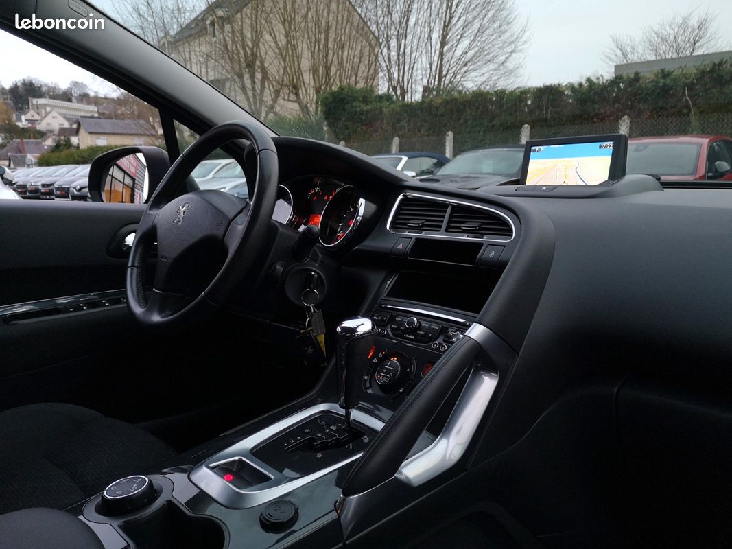 Peugeot 3008 1.6 BLUEHDI 120 ACTIVE EAT BVA (image 10)