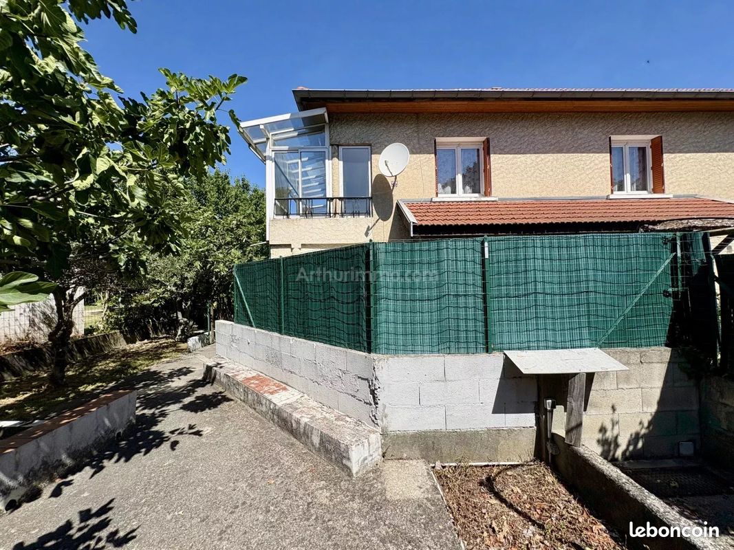 Appartement 4 pièces 95 m² · à Fontaine · 95 m² · 230 000 €