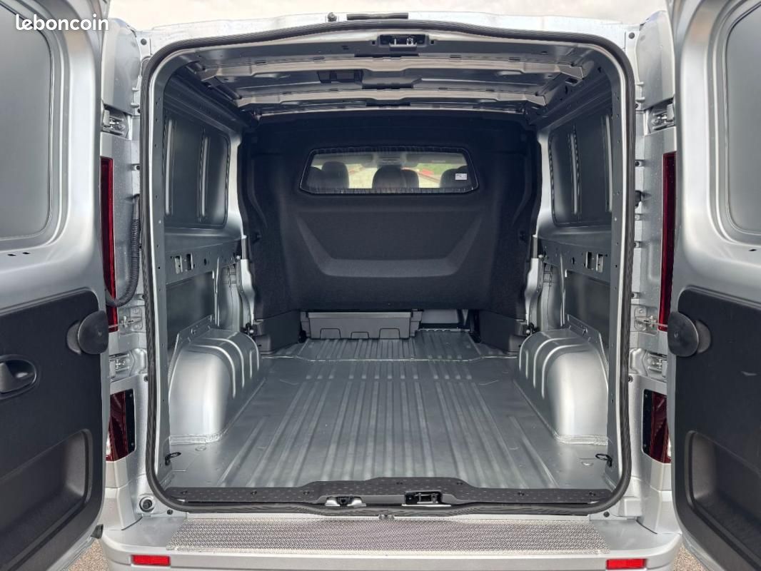 Renault Trafic CABINE APPROFONDIE L2H1 3T BLUE DCI 170 BVA9 EXCLUSIVE 5PL (image 3)
