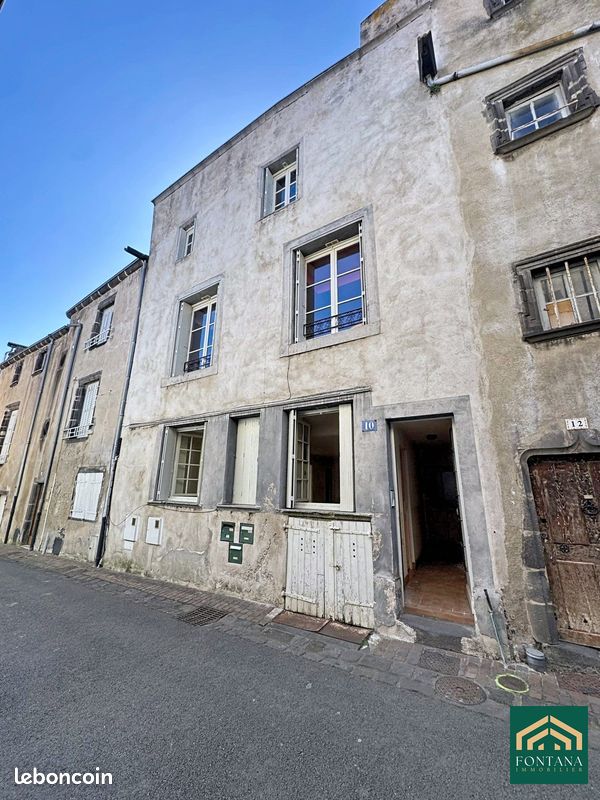 Immeuble 133 m² · à Riom · 133 m² · 169 900 €