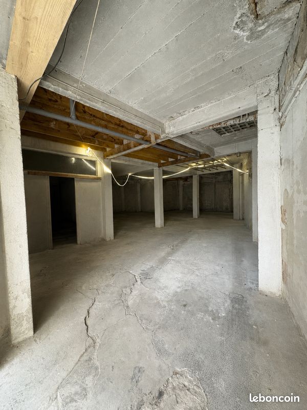 Local commercial 250 m² · à Vichy · 250 m² · 250 000 €