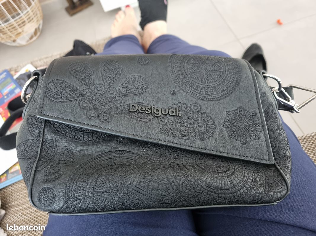 Sac a main desigual (image 1)