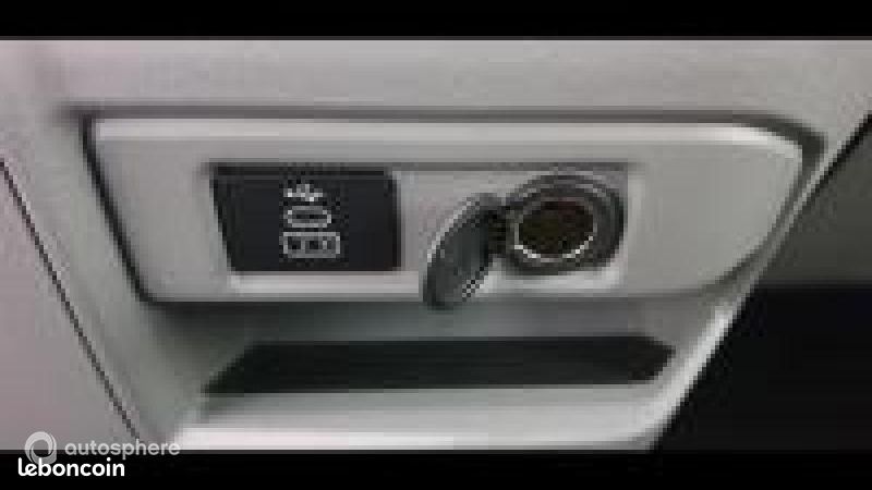 Ford Tourneo Custom 320 L1H1 2.0 EcoBlue 170ch Titanium BVA8 (image 24)