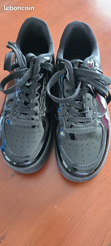 Chaussures (image 1)