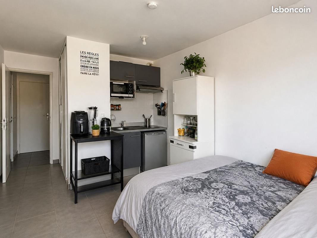 Studio 1 pièce 20 m² (image 1)
