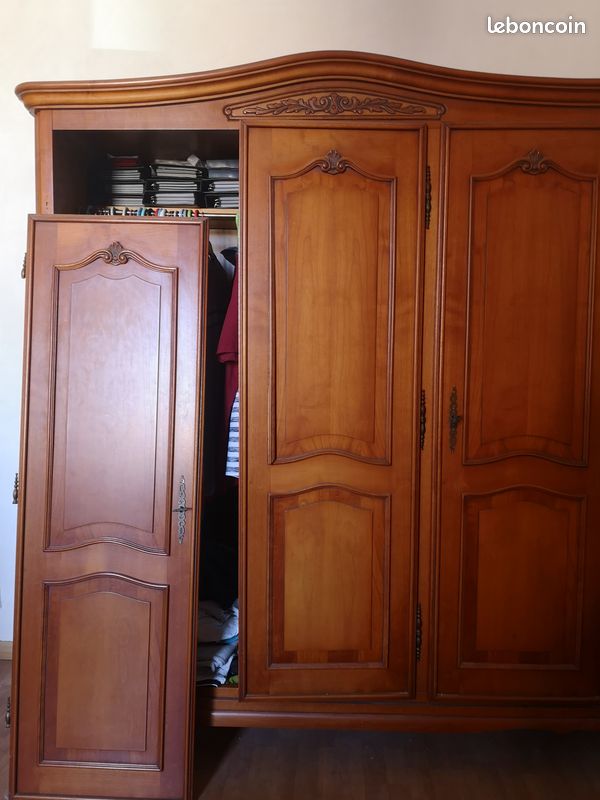 Armoire en merisier massif (image 1)