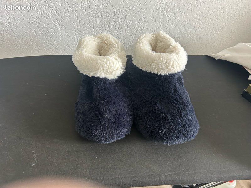 Chausson Pantoufle Bleu Marine Taille 39 - Tissu, à Enfiler, Occasion