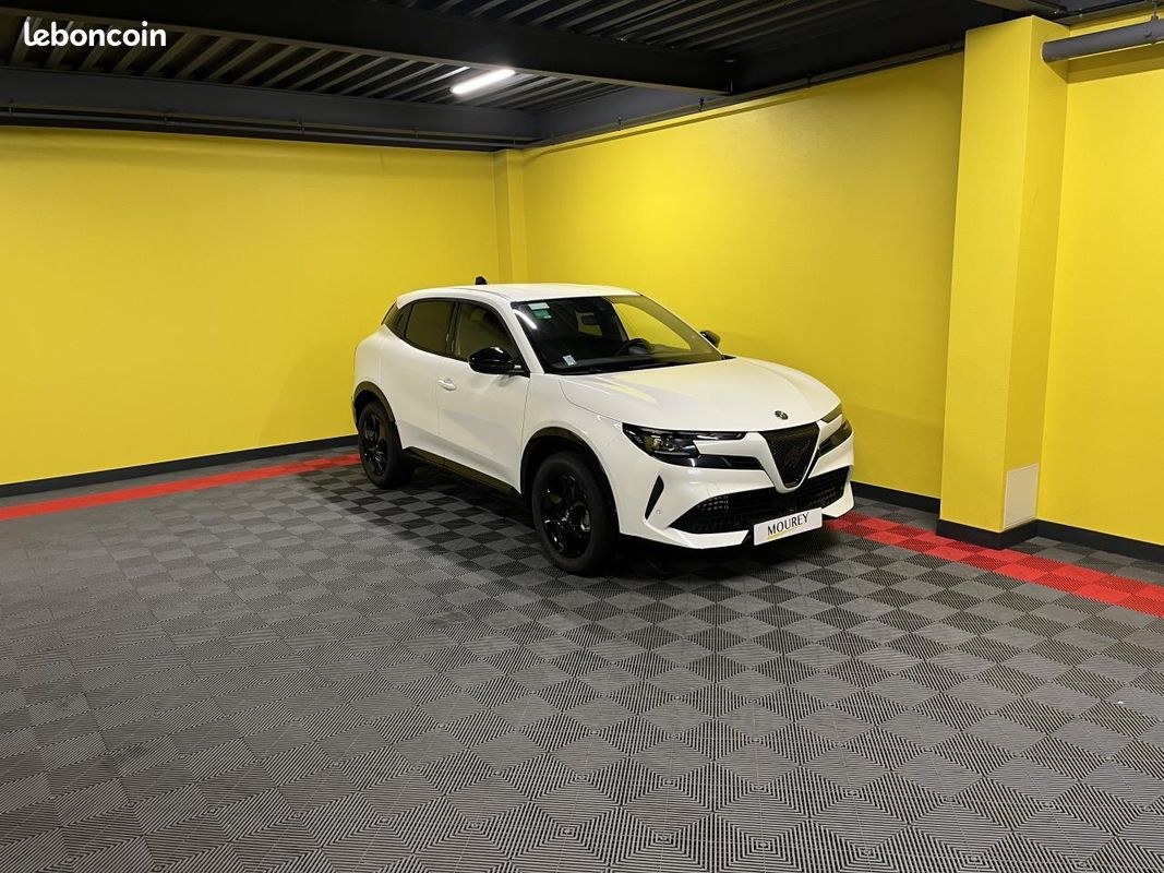 ALFA ROMEO JUNIOR 1.2 Ibrida - 145 - BV eDCT6 Premium (image 10)
