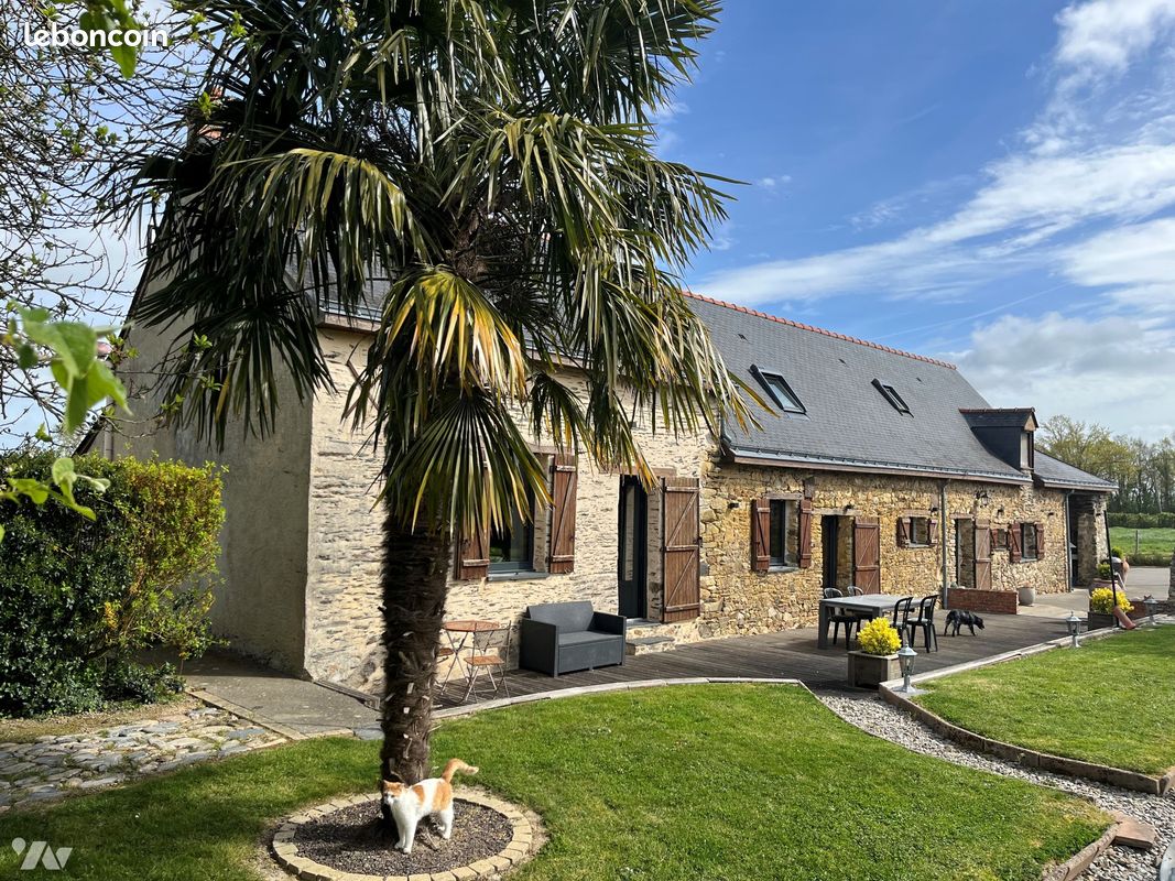 Maison 4 pièces 199 m² · à Segré-en-Anjou Bleu · 199 m² · 325 000 €