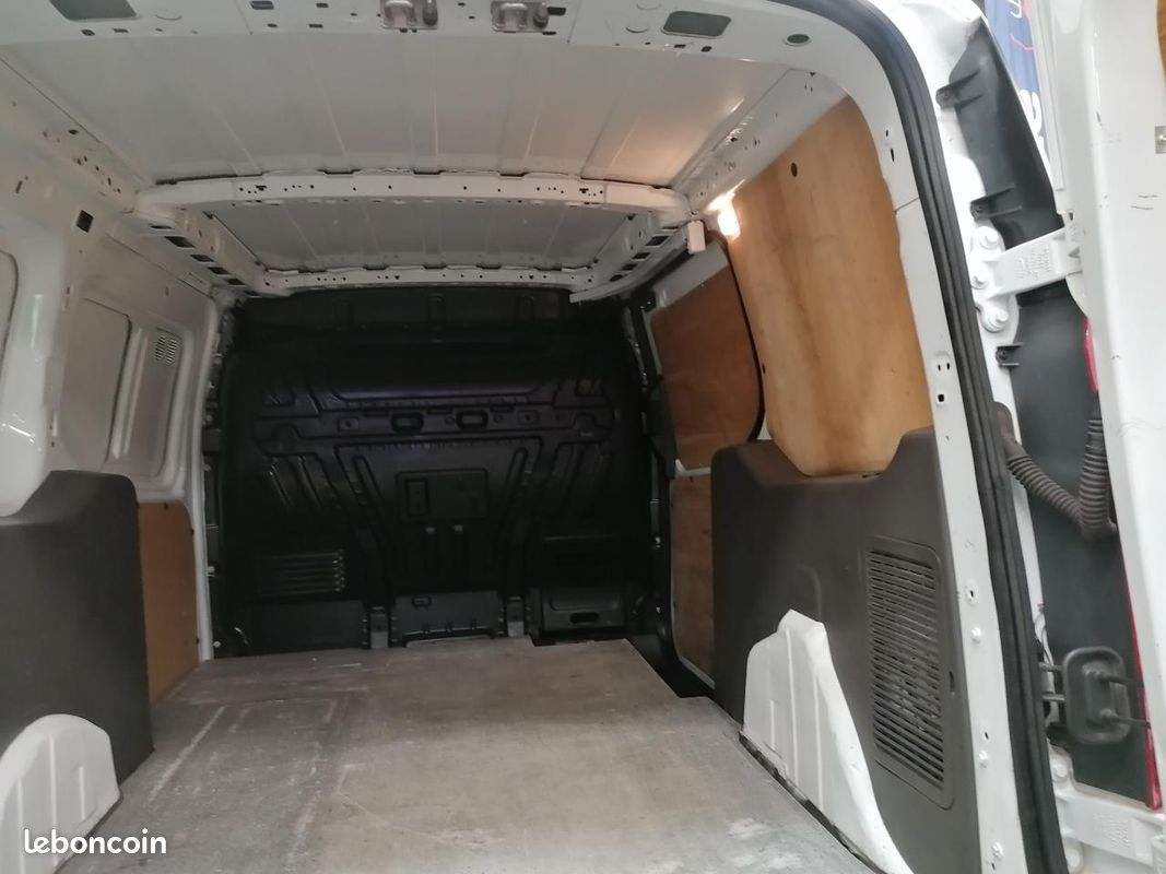 Ford transit connect (image 18)