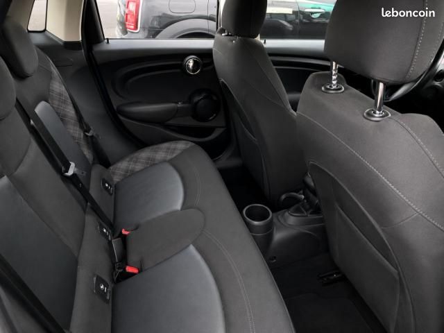 Mini 5 portes HATCH F55 MINI Cooper 136 ch BVA6 Edition Blackfriars (image 5)