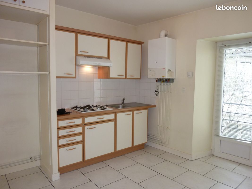 Appartement 2 pièces 40 m² · à Angoulême · 40 m² · 490 €