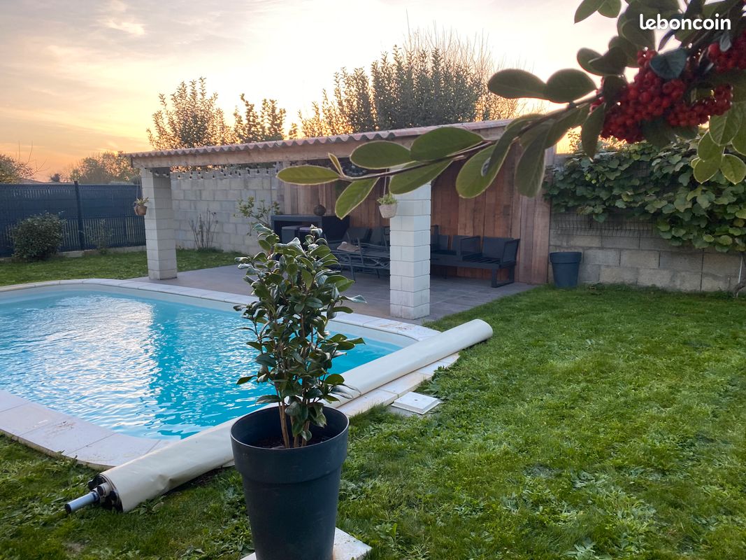 Maison 8 pièces 186 m² · à Aigrefeuille-d'Aunis · 186 m² · 375 000 €
