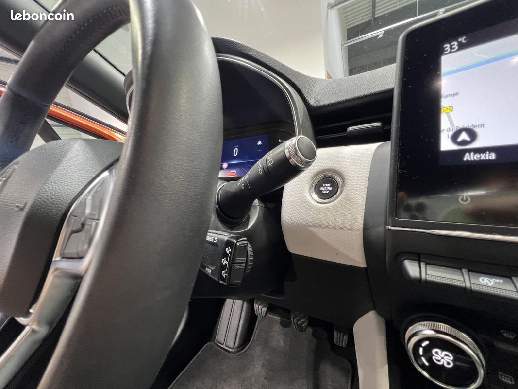 RENAULT CLIO 1.0 TCE 90 INTENS garantie 1an (image 18)