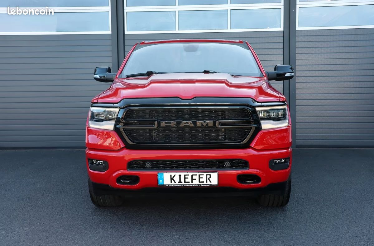 Dodge RAM 1500 Big Horn 5.7 V8 HEMI eTorque 396 ch – BVA – 4x4 – CarPlay – Caméras – R22 (image 12)