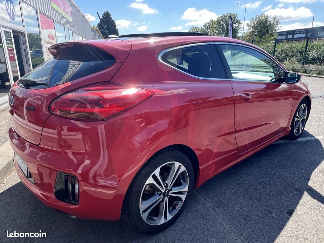 KIA PROCEED 1.0 T-GDi 120 II COUPE GT Line (image 11)