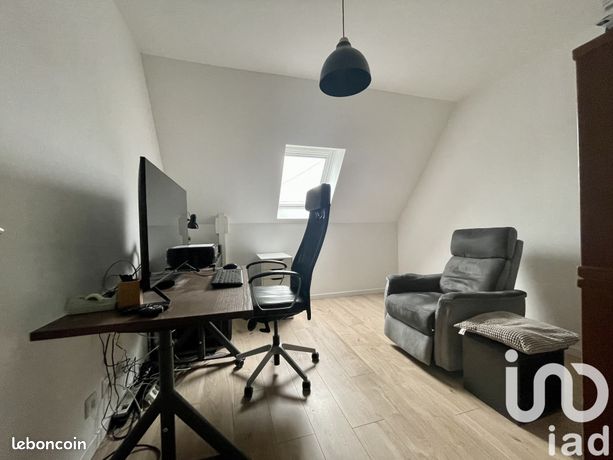 https://img.leboncoin.fr/api/v1/lbcpb1/images/48/09/7b/48097b3ecd01a6768161cbdf9ea03c7efe17e693.jpg?rule=ad-image