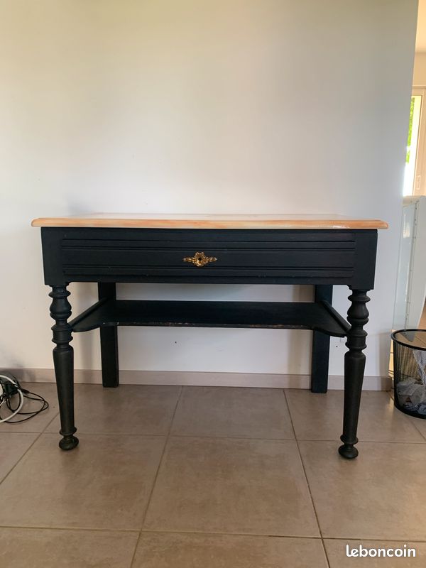 Bureau (image 2)