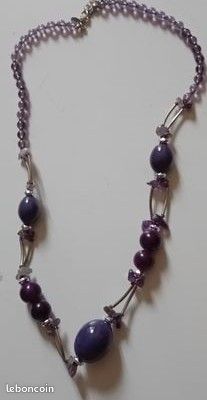 2 Colliers Pendentifs Fantaisies jamais Portés (image 6)