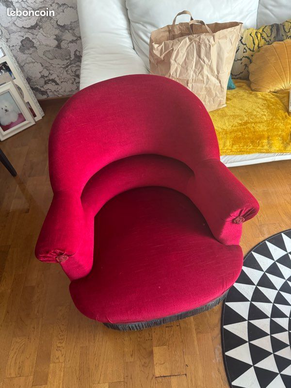 Fauteuil crapaud velours rouge (image 1)