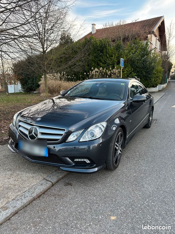 Mercedes E350 CGI Bluefficiency coupé pack AMG Voitures