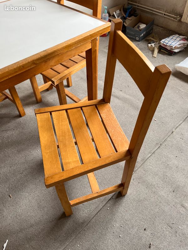 Table et chaise (image 2)