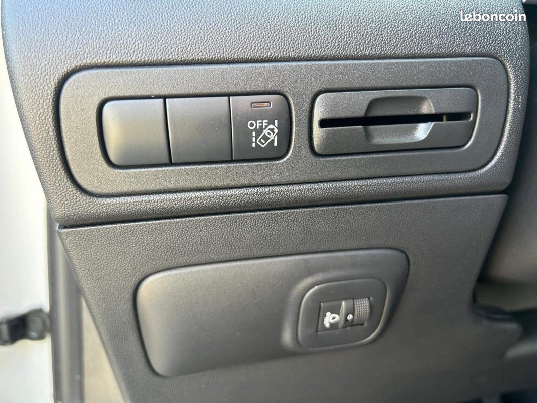 Citroën C3 Aircross BlueHDi 110 S&S BVM6 Feel Pack (image 17)