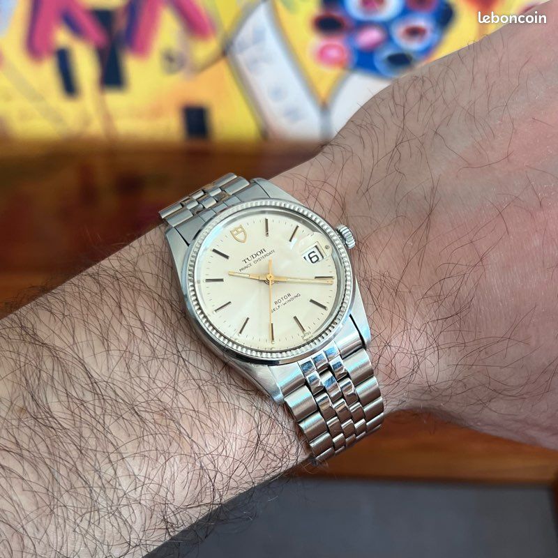 Montre Tudor Vintage Oyster – Mécanique Manuel, Cadran Rouge, Bracelet Cuir