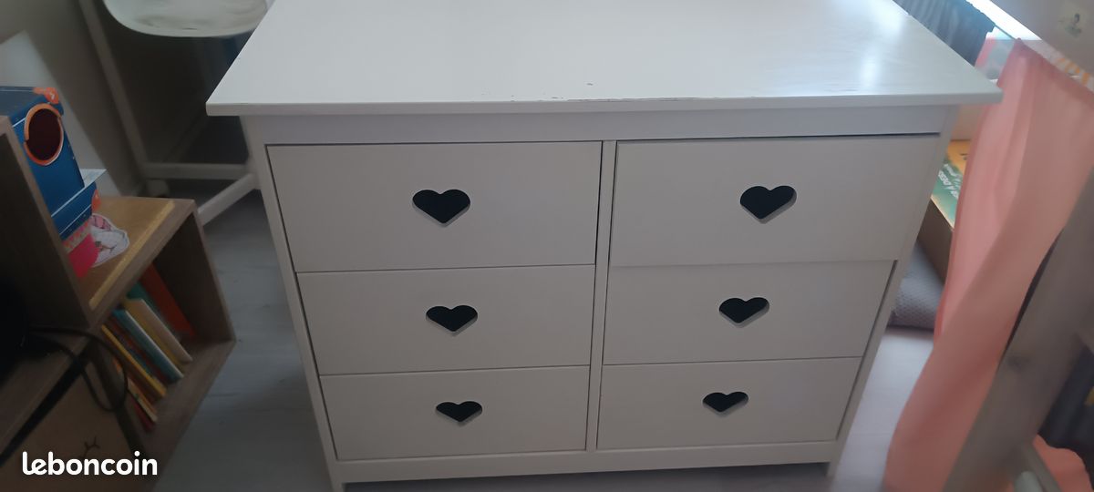Commode (image 1)