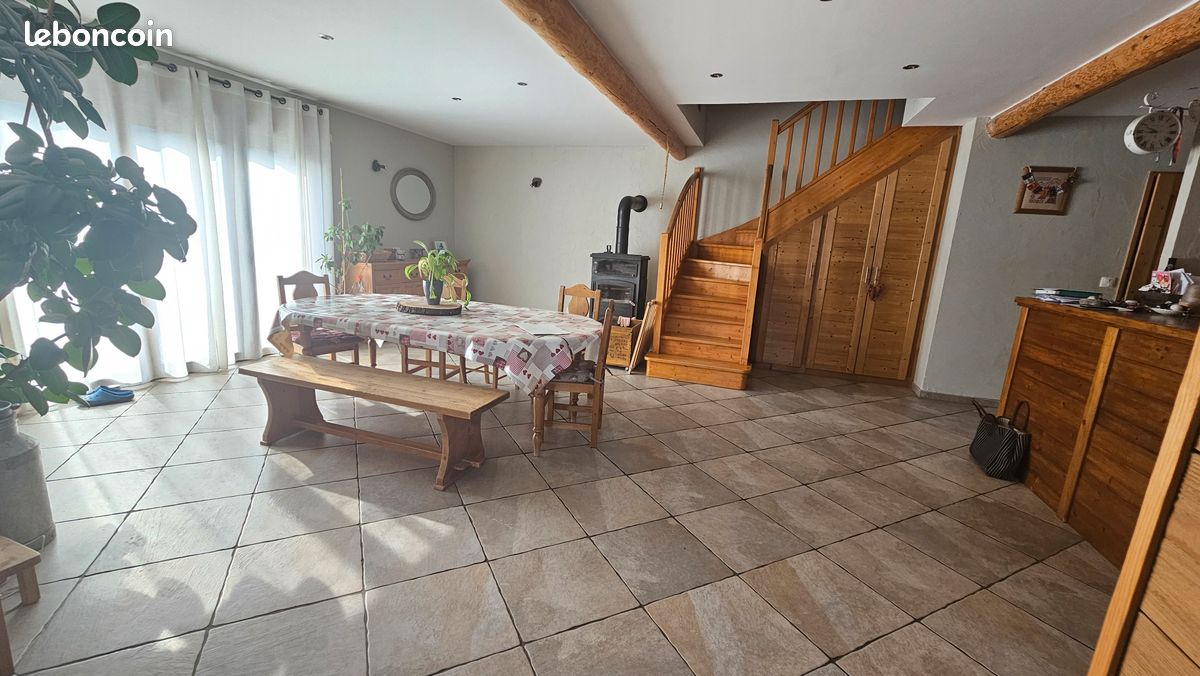Maison 7 pièces 155 m² · à Autrans-Méaudre en Vercors · 155 m² · 1 430 €