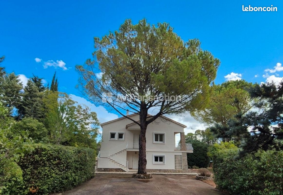 Maison 13 pièces 297 m² · à Lorgues · 297 m² · 739 000 €