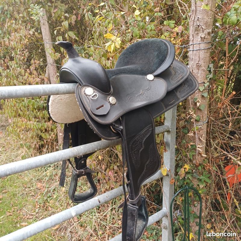 Selle western en synthétique noir - Sport & Plein air