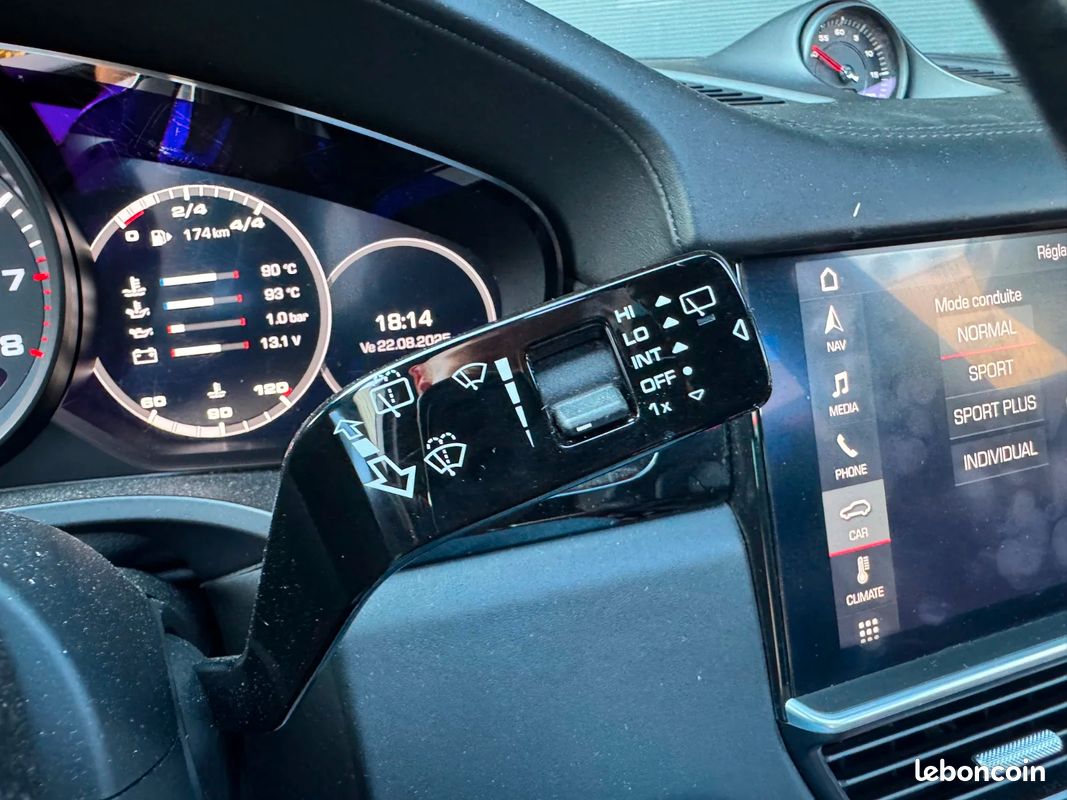 PORSCHE CAYENNE 3.0 V6 340 ch Tiptronic BVA S I Garanție I Suivi Porsche (image 28)