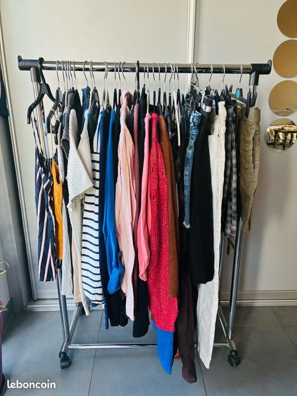Lot De Surprises De Vêtements Pour Femmes - Différents Modèles Neufs Avec Étiquettes