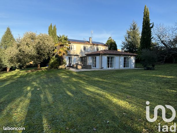 Propriété 10 pièces 212 m²