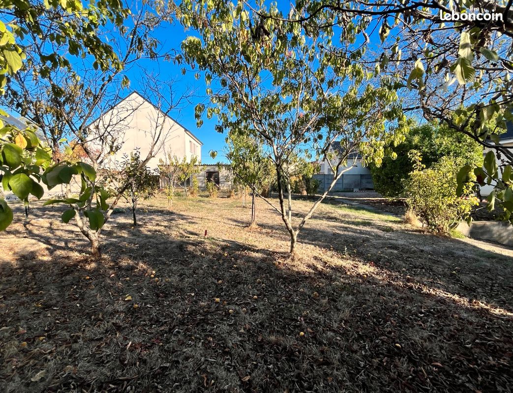 Terrain 647 m² Avrille · à Avrillé · 169 000 €