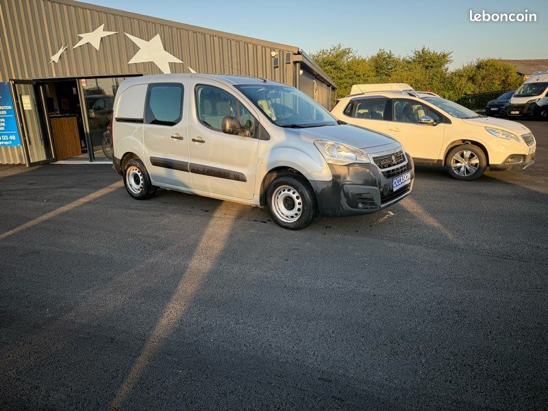 Peugeot partner 1.6 BlueHDi 100ch 2 porte latérale (image 2)