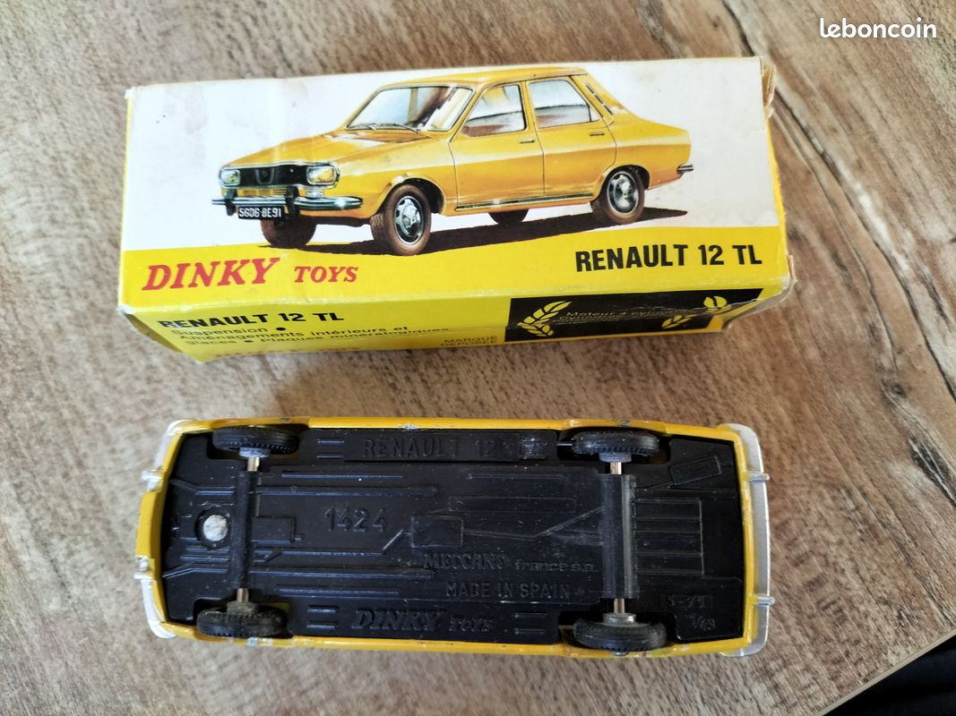 DINKY TOYS : Renault 4L, réf. 518, dans sa boîte d'origine (en l'état