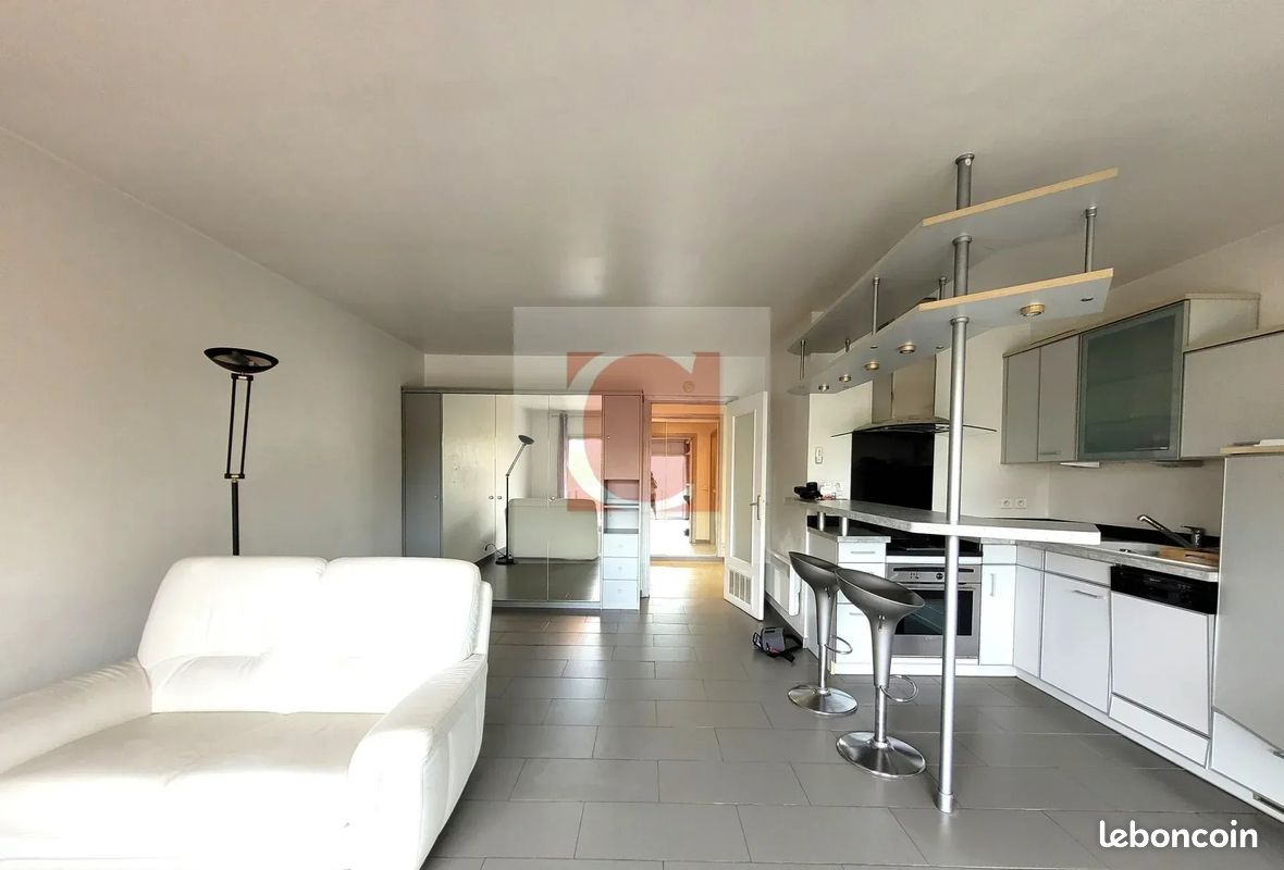 Appartement 1 pièce 37 m² · à Antibes · 37 m² · 768 €/mois