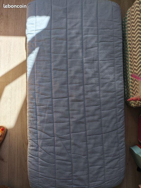 Matelas lit bébé (image 1)