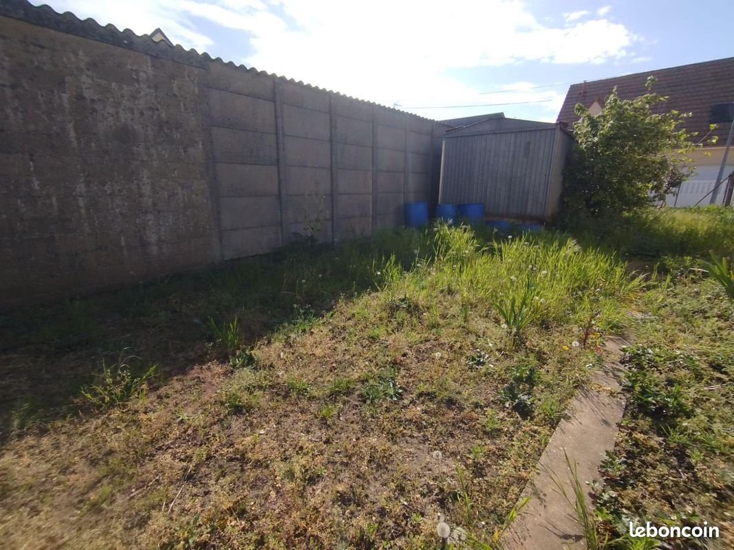 Terrain 145 m² · à Le Mans · 145 m² · 23 000 €