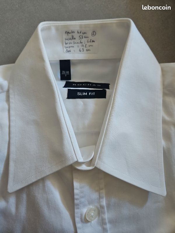 Chemise habillée blanche à simple manchette facile à repasser