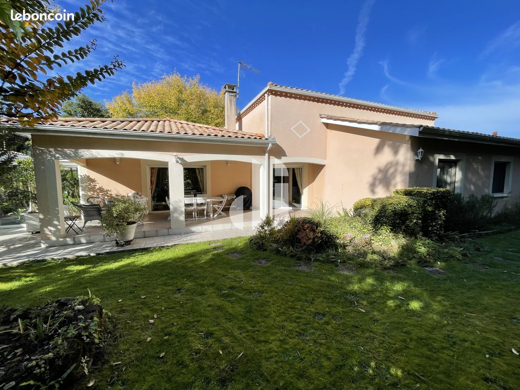 Maison 7 pièces 195 m² · à Gradignan · 195 m² · 650 000 €