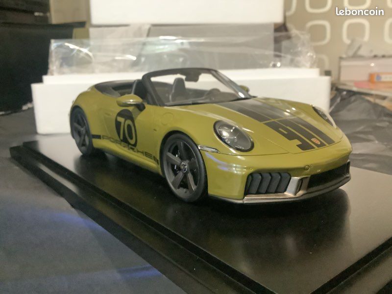Porsche 911 Spirit 70 au1/18, Olive Neo 2025 Spark Neuf N° 1752/1911 - Collection