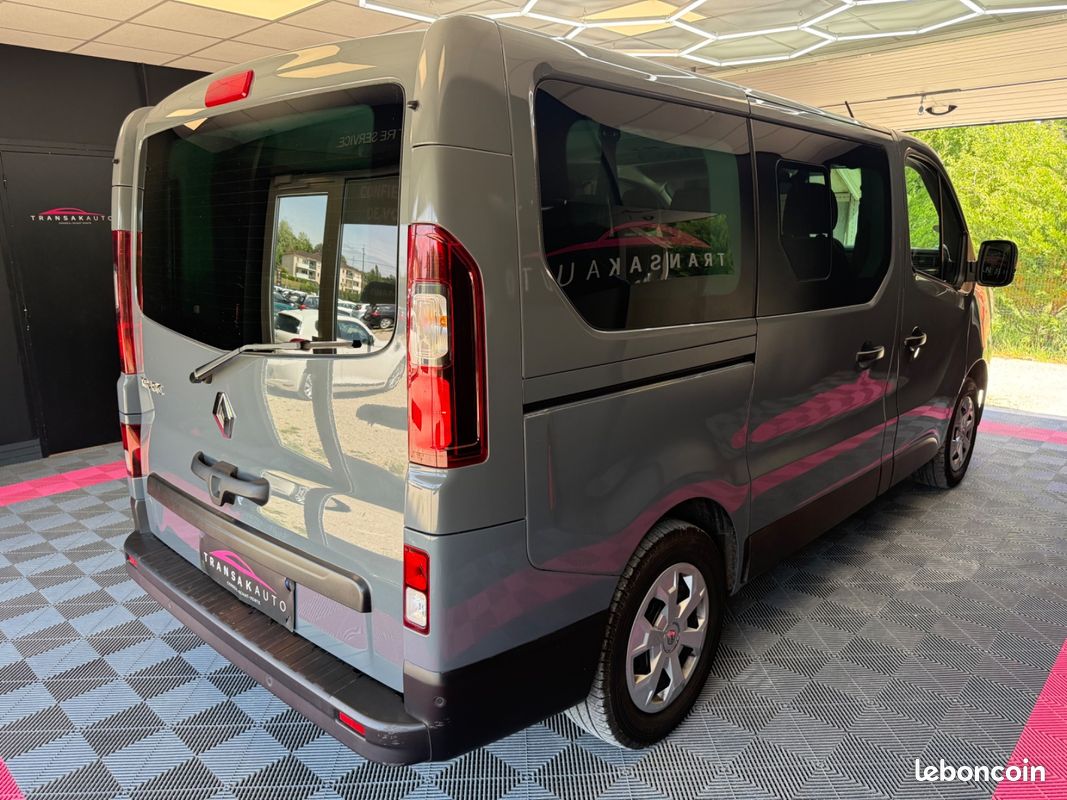 RENAULT TRAFIC III Combi Phase 3 L1 2.0 dCi 16V EDC6 SS Intens 9 Places (image 20)