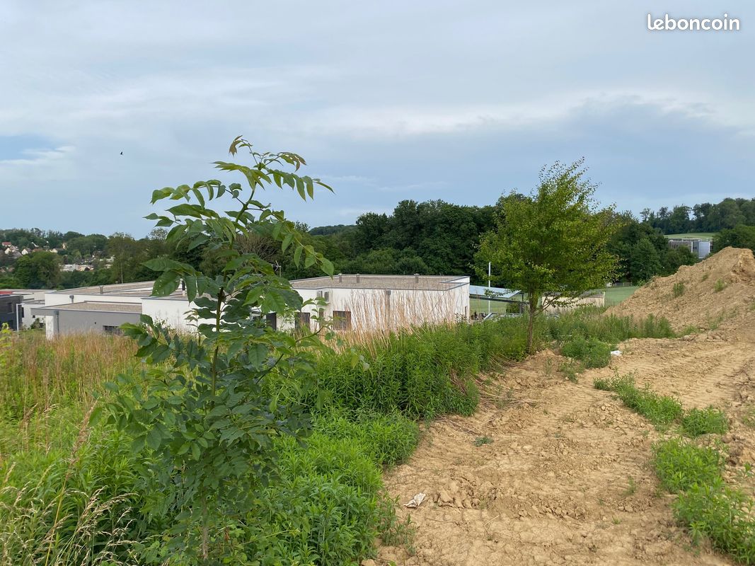 Terrain constructible et viabilisé de 7,64 ares à Altkirch · 150 000 €